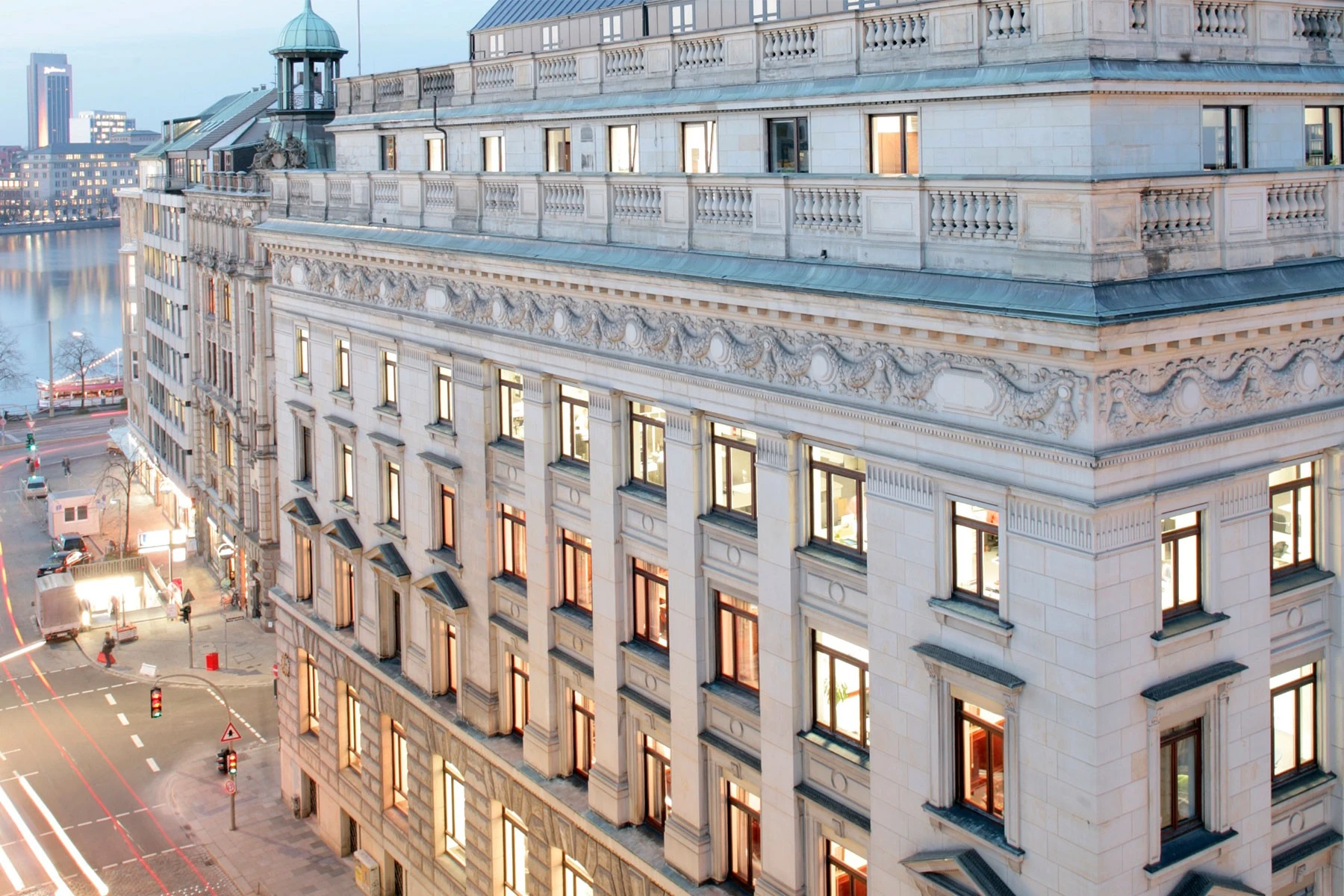 Berater/in Private Banking (m|f|x) Hero Image