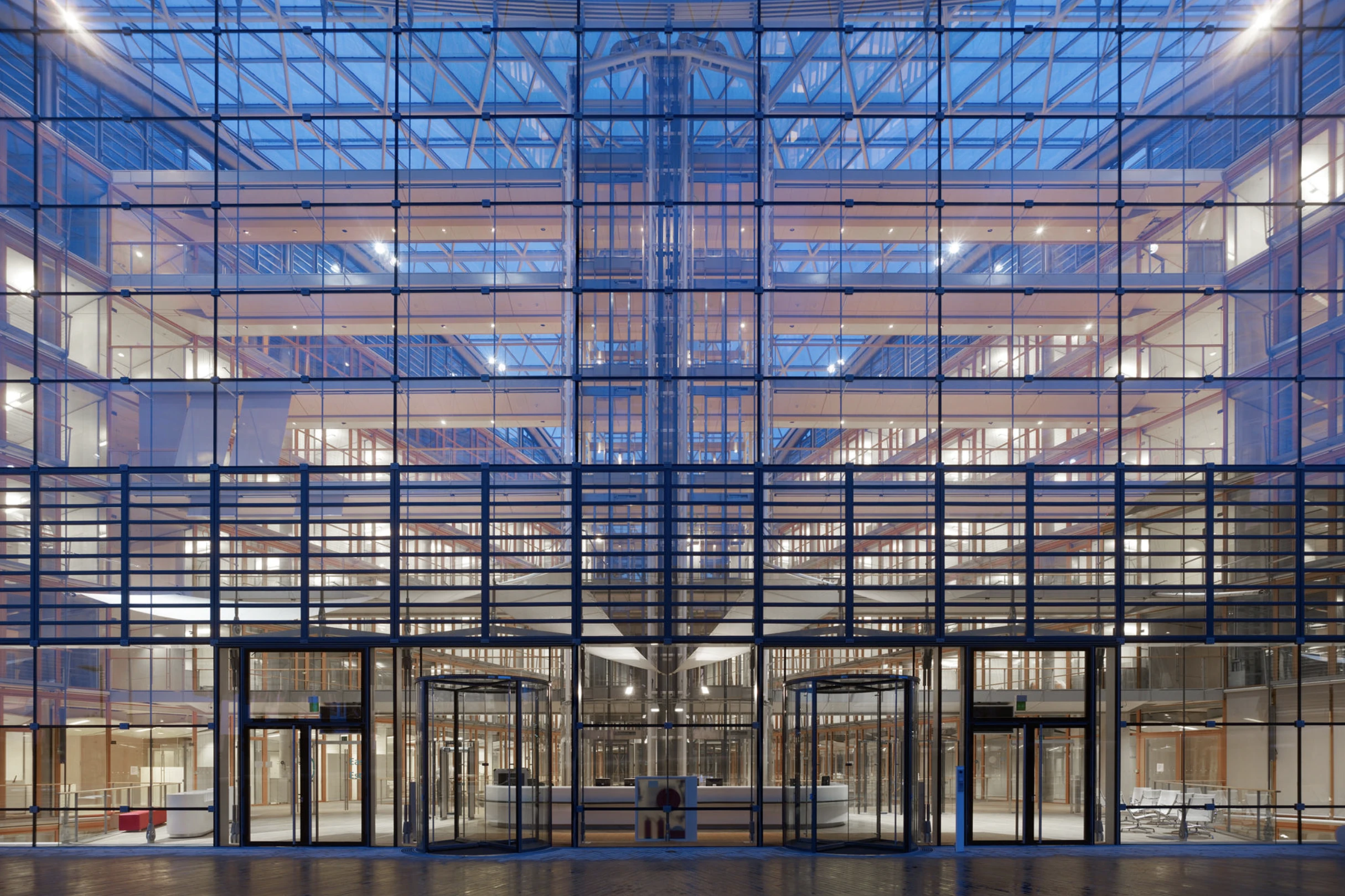 Investment Platform Advisor (m|f|x) Hero Image