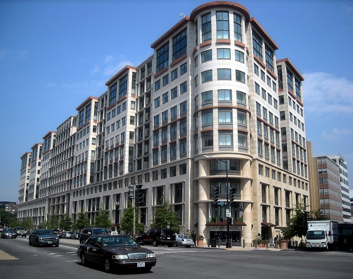 Principal Investment Officer, Equity Investment, Europe & LAC Region (m|f|x) Hero Image