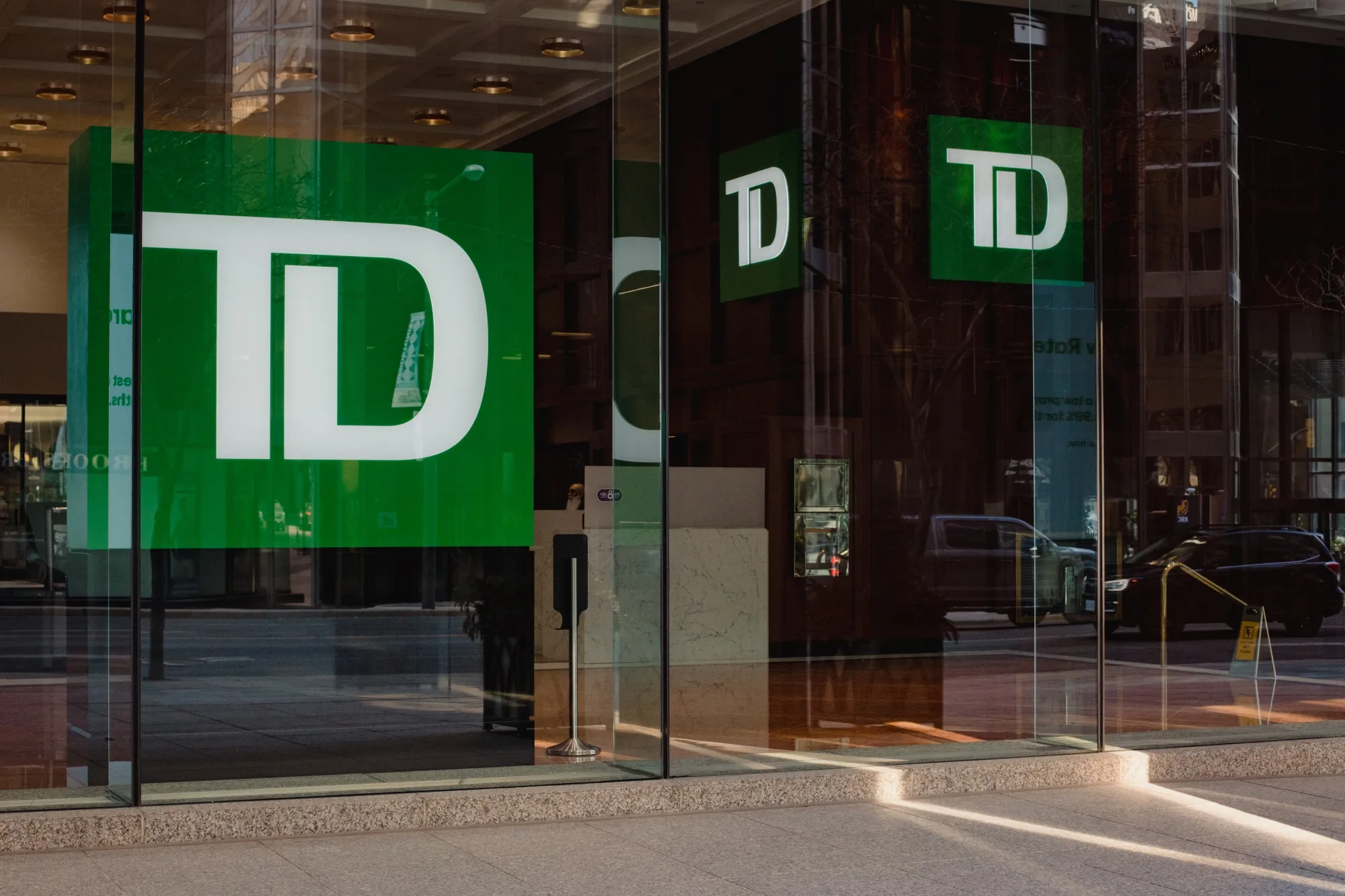 Vice President, European Power, Utilities and Energy Investment Banking (m|f|x) Hero Image